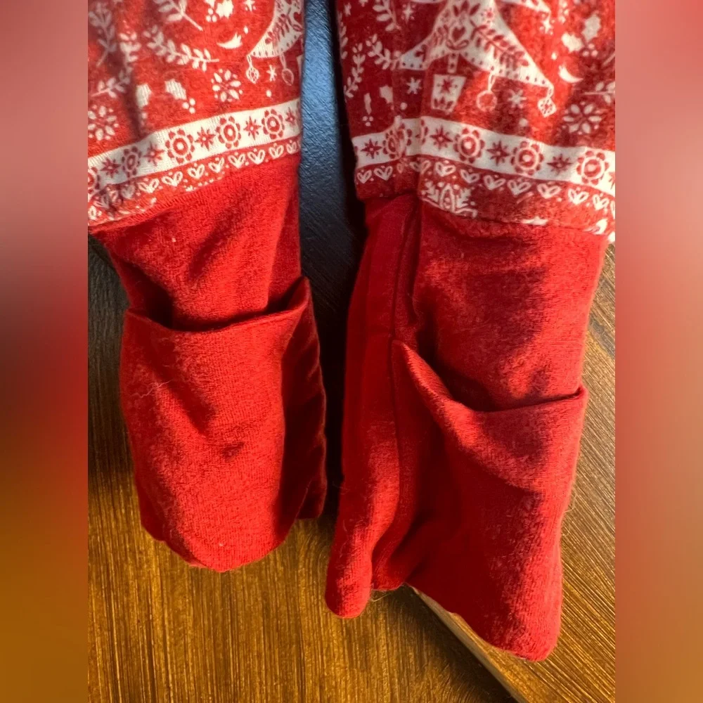 Little Sleepies Festive‎ Red Christmas Onesie Pajamas Baby 3-6 months.